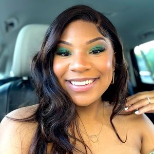 Meet your Posher, Omunique